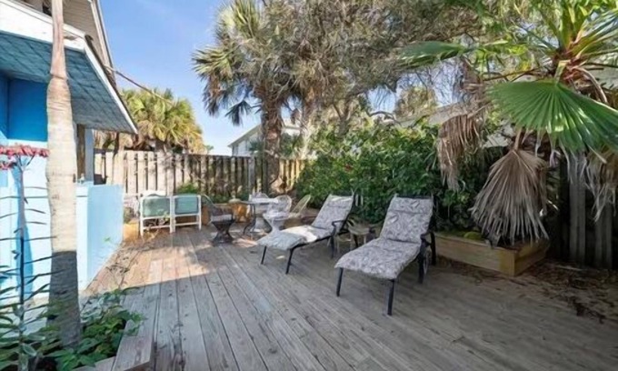 Flagler Beach Cottage | Pet-Friendly Downtown Cottage Steps from Beach & Dining