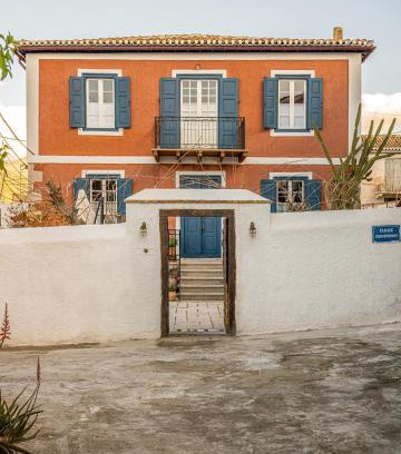 Galaxidi Villa | Relaxing Getaway at The 1813 Painter's Villa by Neuvel