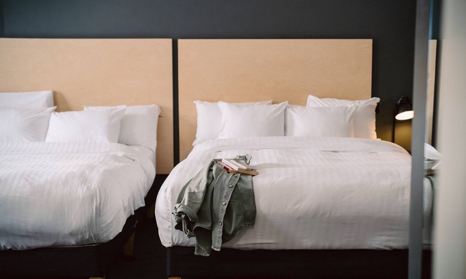 Belfast City Centre Hotel | Discover The 1852: Self Check-in with Family-Friendly Amenities