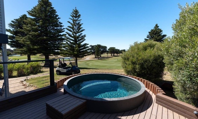 Goolwa South House | Outstanding Stay at The 19th Hole - Golf & Pet-Friendly