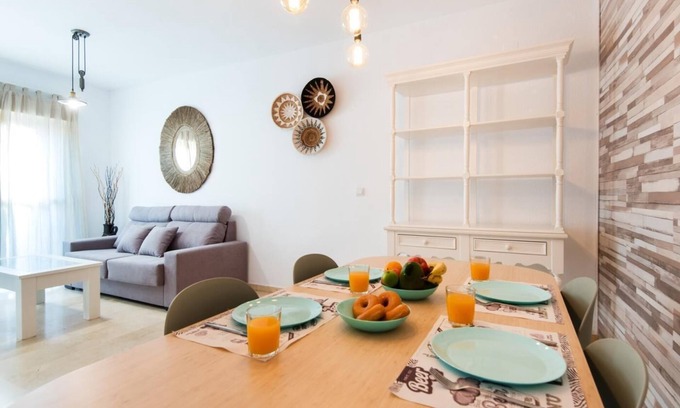 El Ejido Apartment | Ideal Group Stay at The 1st Corner, Central Apartment