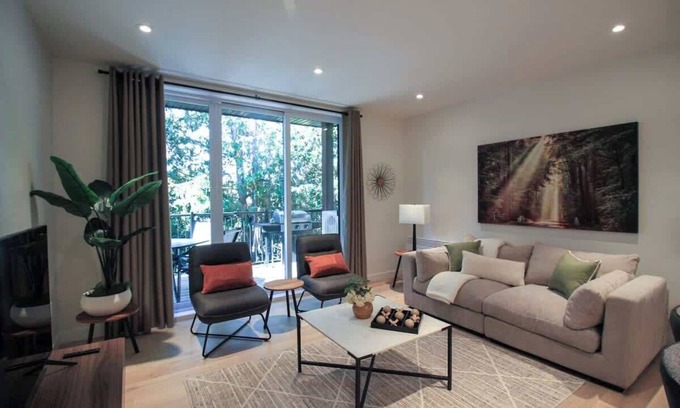 Mont-Tremblant Apartment | The 202