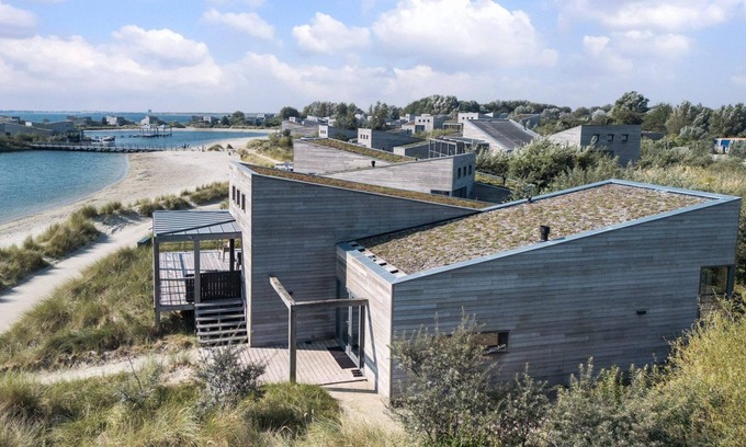 Ouddorp House | Pet-Friendly Villa Super VIP with Ocean Views and Terrace