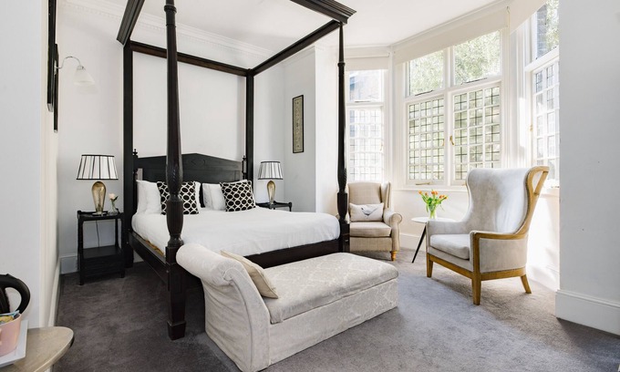 Pembridge Hotel | Tranquil Getaway at The Abbey Notting Hill with Spa & Breakfast
