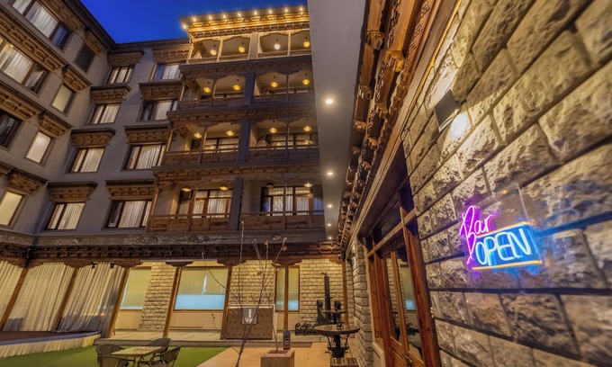 Leh Hotel | Explore Relaxation at The Abduz Leh with Pool & Spa