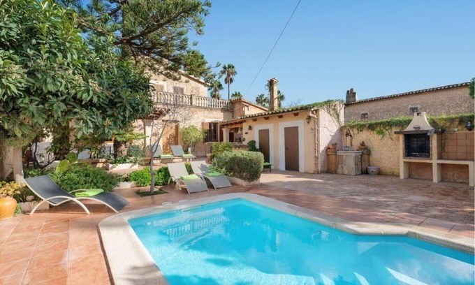 Palma de Mallorca Villa | Beautiful Mallorquina House in Palma with Pool & Garden