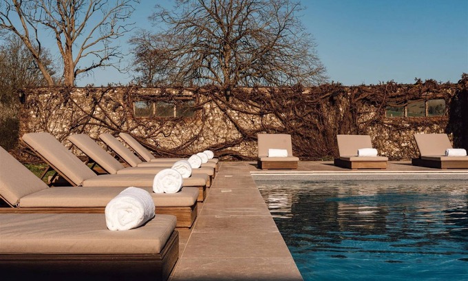 Alfriston Hotel | Deans Place Hotel: Family-Friendly Retreat with Pool & Spa