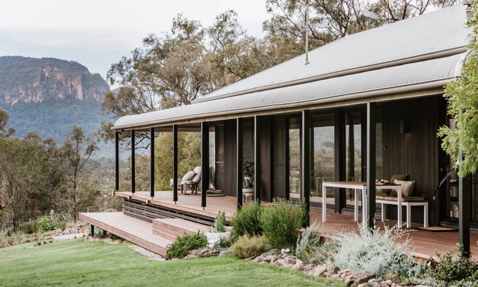 Glen Davis House | Discover The Alice Escape: Family-Friendly Getaway Awaits
