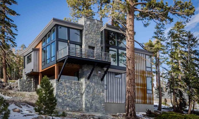 Altis House | Experience The Altis Ski House on the Slopes Today!