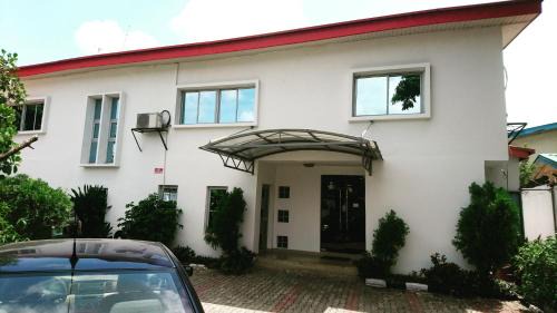 Ikoyi Hotel | Pet-Friendly Ambassadors Hotel with Pool & Spa Amenities