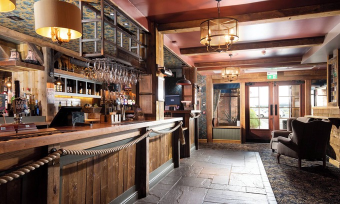 Amble Hotel | Discover The Amble Inn: Guest Rated 9/10 with Family Amenities
