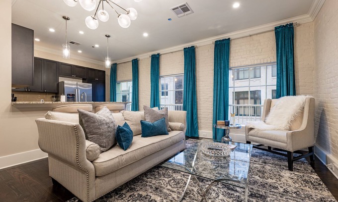 French Quarter Apartment | Historic French Quarter Apartment with Kitchen Amenities