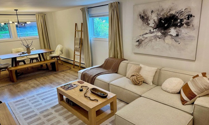 South Addition House | The ANC Nordic Retreat - a Nordic Anchorage Getaway near the Westchester Lagoon