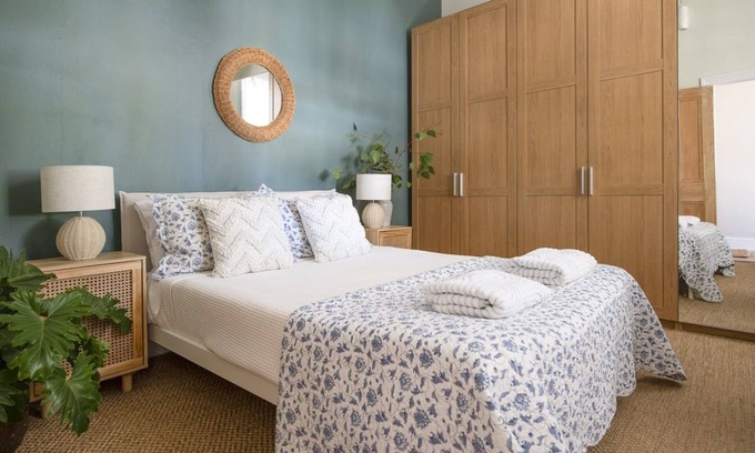 South Fremantle House | Discover The Anchorage: Pet-Friendly Retreat Near Beach