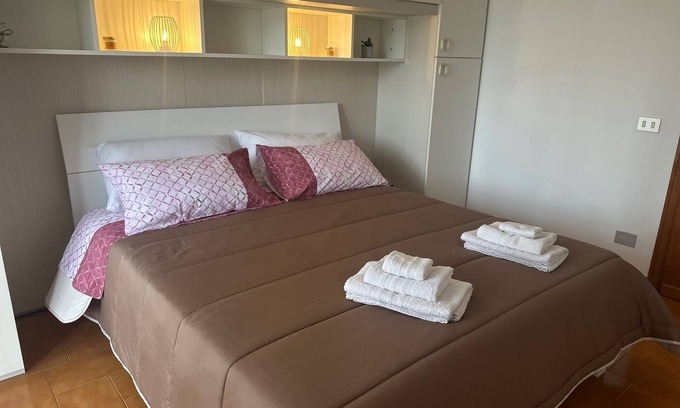 Zona XVI Torrenova House | Discover The Ancient Residence with Spa and Hot Tub Amenities