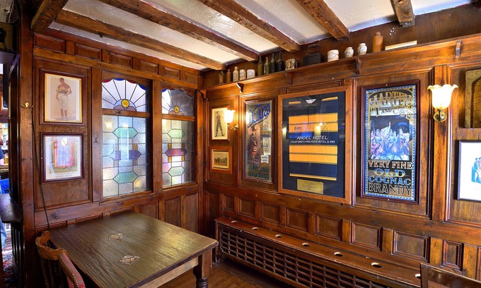 Coleford Hotel | Discover The Angel Hotel: Family-Friendly with Dining Options