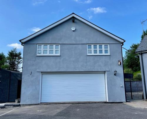 Nantgarw Apartment | Discover The Annex at Pantglas Farm - Pet & Child Friendly