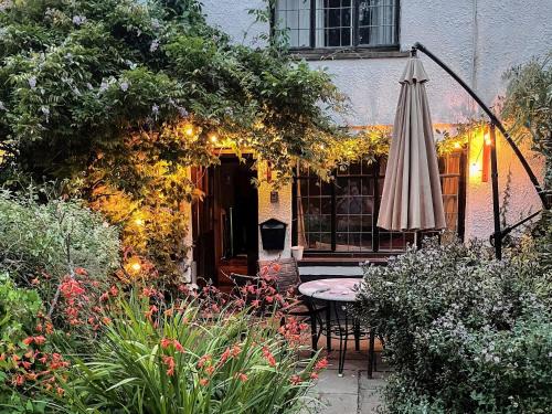 Tiverton House | Discover Pet-Friendly Comfort at The Annex 2