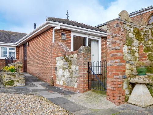 Apse Heath House | Discover The Annexe: Guest Rated 9.7, Pet-Friendly Stay