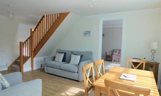 Sheringham Cottage | Cozy Stay at The Annexe on Morris Street for 3 Guests
