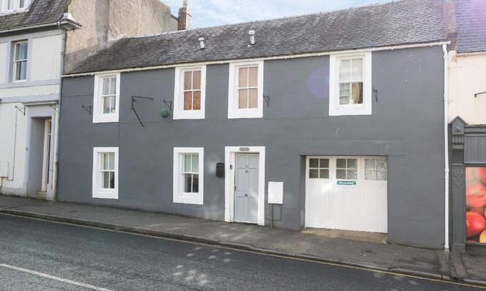 Coldstream House | Discover The Antlers: Family-Friendly 4-Star Getaway
