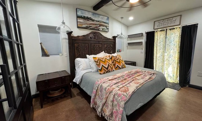 South Side Apartment | The Apartment of GRACE!