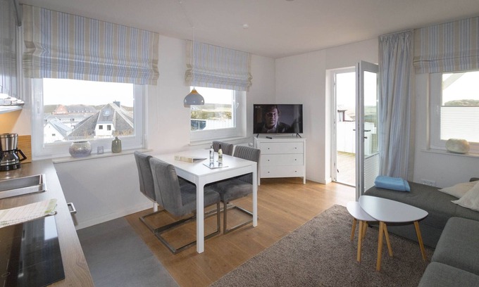 Hornum Apartment | Experience Strandgut: Ocean View Apartment with Pool Access