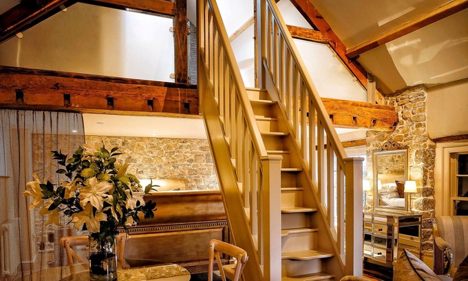 Saint Athan House | Relax at The Apple Store, Gileston Manor - Family Friendly Escape