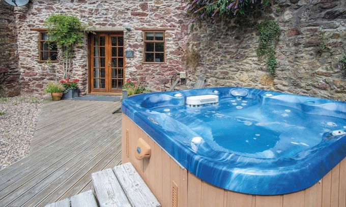 St Ishmaels Cottage | Cozy Oceanfront Cottage with Spa - St Ishmael's Retreat