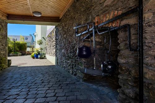 Dingle Apartment | Experience The Arch An Capall Dubh in Dingle - 10/10 Rating