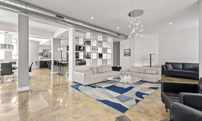 Downtown Denver Condo | Elegant Denver Loft with Huge Patio & Incredible Views