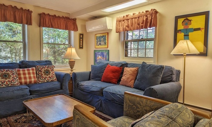 Lake Junaluska Cabin | Cozy Retreat at The Ark - Lake Junaluska with WiFi & Kitchen