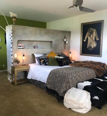 Luggate House | Experience The Artist's House Wanaka: Guest Rated 9.5/10