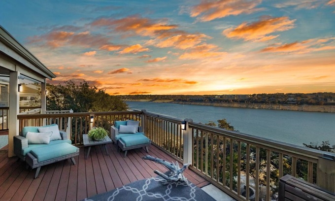 Point Venture House | Experience The Ascent: Lakefront Retreat for 10 Guests