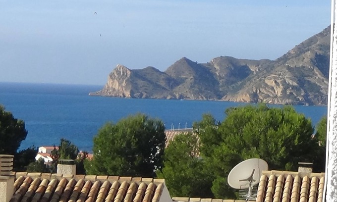 Altea House | Unforgettable Stay at The Athena Duplex with Spa & Kitchen