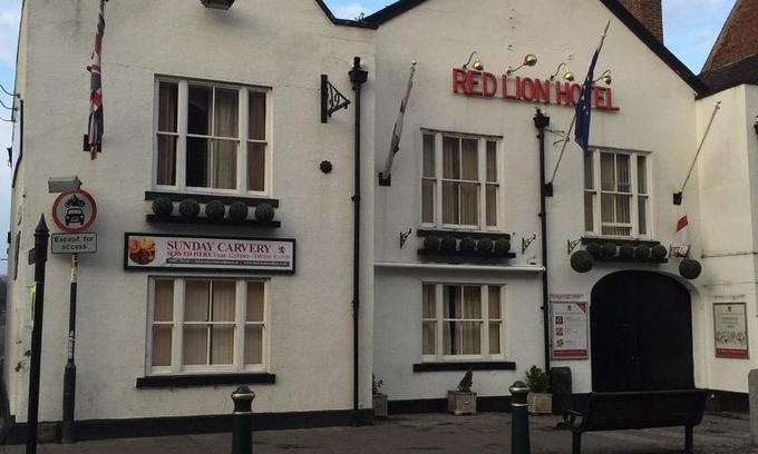 Atherstone Hotel | Discover The Atherstone Red Lion Hotel: Pet-Friendly Retreat