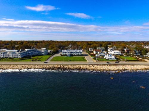 Narragansett Pier Hotel | Oceanfront Escape at The Atlantic House with Scenic Views