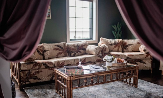 Perryville Hotel | The Atrium - A Boutique Hotel - Suite 11