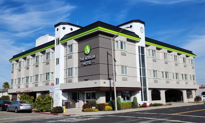 San Bruno Hotel | Convenient Atrium Hotel with Free SFO Airport Shuttle