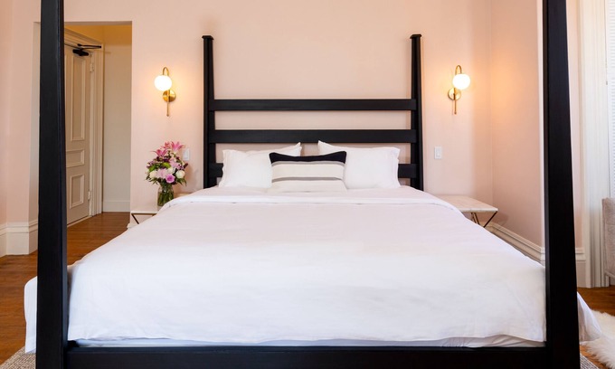 Windsor Hotel | Eco-Friendly Retreat at The August House - Guest Rated 9.8