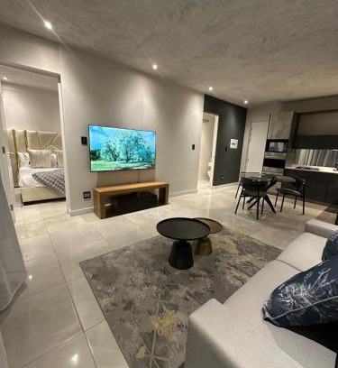 Houghton Estate Apartment | The Aurelian Apartment