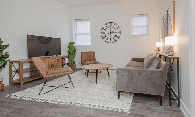 Martinsburg Apartment | The Awesome Abode- 2 bedroom apartment
