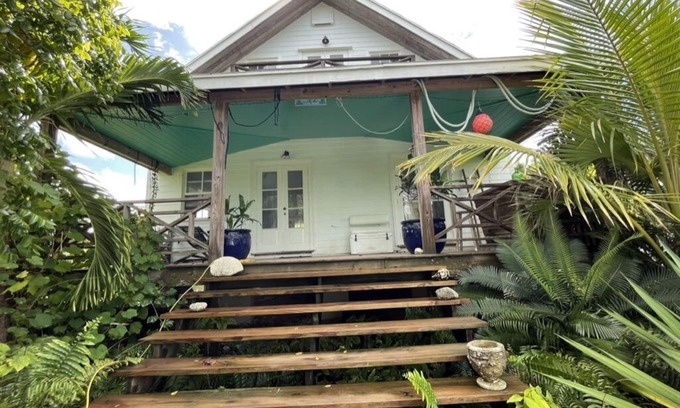 Rock Sound House | Experience The Bahamian Farm House: Family-Friendly Getaway
