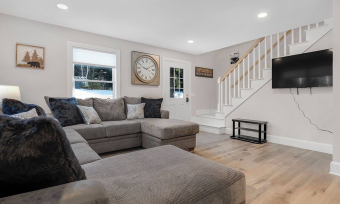 Rumford Center House | The Balsam Retreat- 3 Bedroom Retreat in the Mountains of Maine