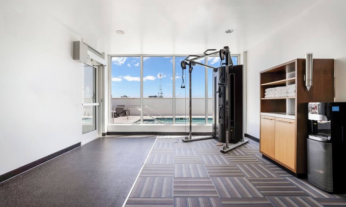 Downtown Historic District Hotel | Discover The Banyan Hotel Fort Myers: Family-Friendly Retreat