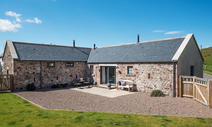 Cornhill on Tweed Cottage | Experience The Barn at Reedsford - Perfect for Couples