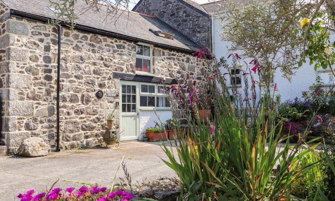 Coverack House | Family-Friendly Getaway at The Barn at Trevothen Farm