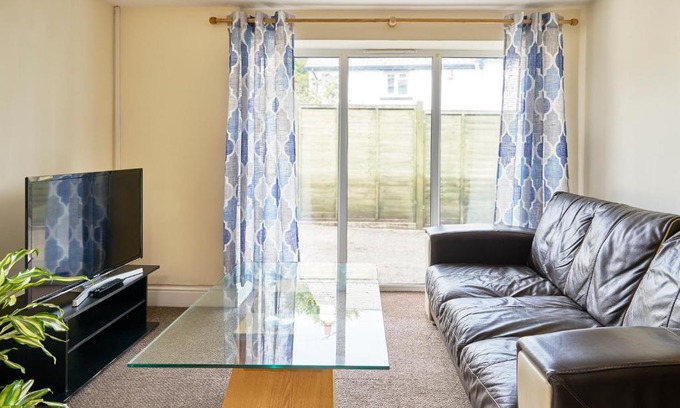 Holsworthy House | Pet-Friendly Retreat at The Barn, Minutes from Bude