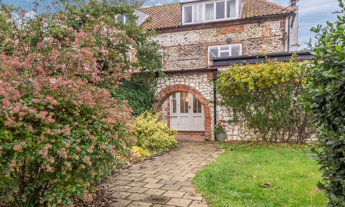 Burnham Overy Staithe Cottage | Discover The Barn: Unique Oceanfront Escape in Norfolk