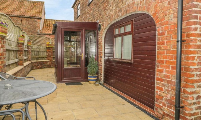 Buckton House | Cozy Retreat at The Barn: Pet and Child Friendly Stay